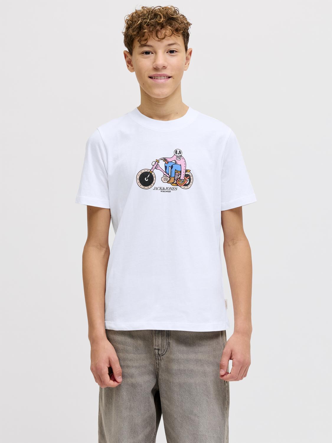model_shot-front